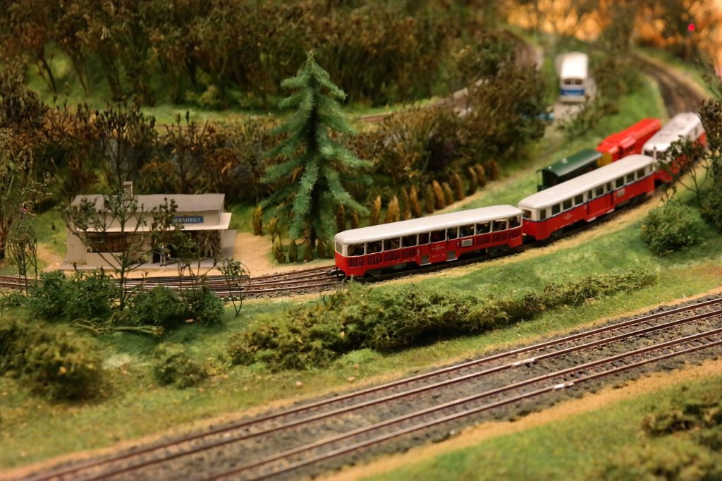 model-railroad-layout-1803811_1280
