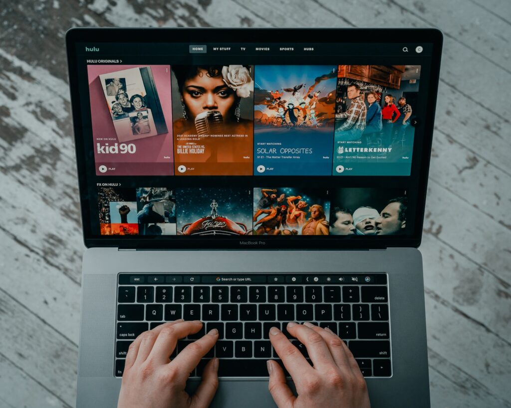 tech-daily-PGuCnUzsRSM-unsplash (2)